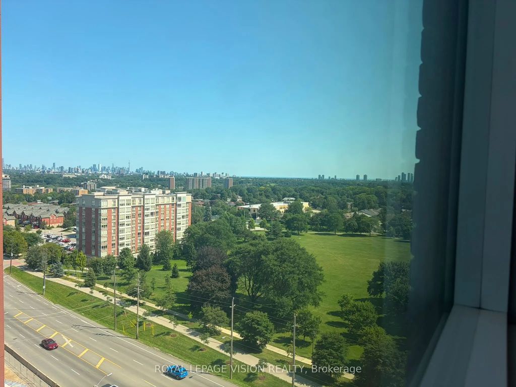 4010 Eglinton Avenue W 1112, Toronto W09