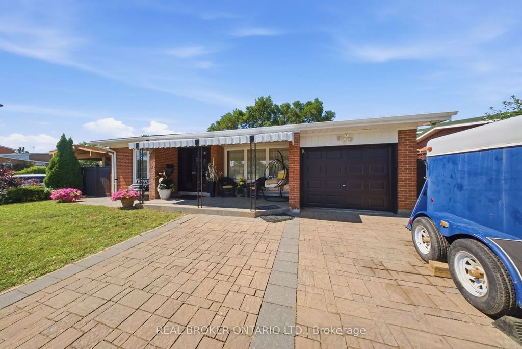 21 Kendleton Drive, Toronto W10