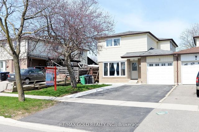 48 Garside Crescent, Brampton