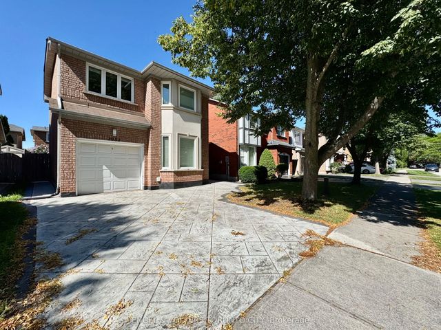 2052 Oak Bliss Crescent, Oakville