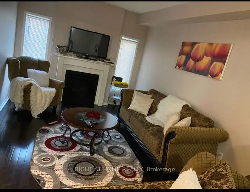 530 Lolita Gardens 1704, Mississauga