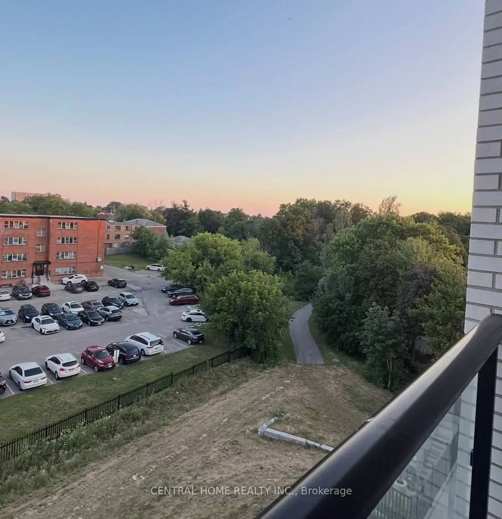 3100 Keele Street 432, Toronto W05