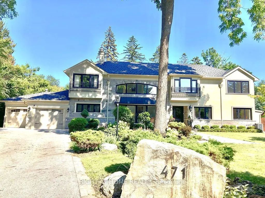 471 Country Club Crescent, Mississauga