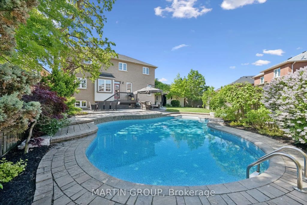 2283 Briargrove Circle, Oakville