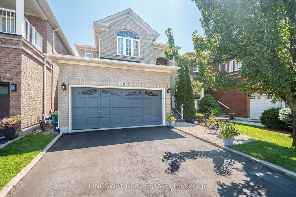3598 Fountain Park Avenue, Mississauga