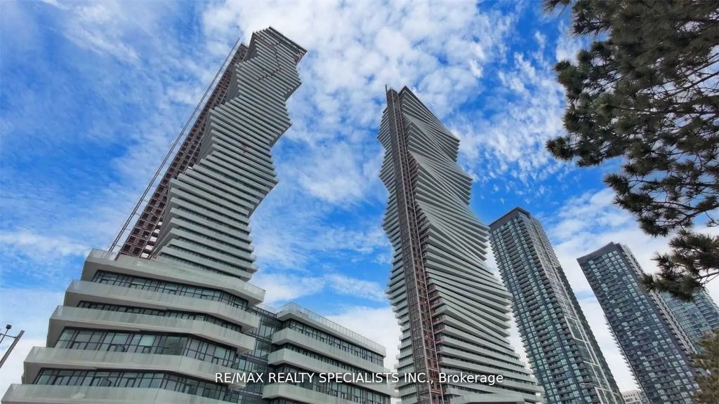 3900 Confederation Parkway 4712, Mississauga