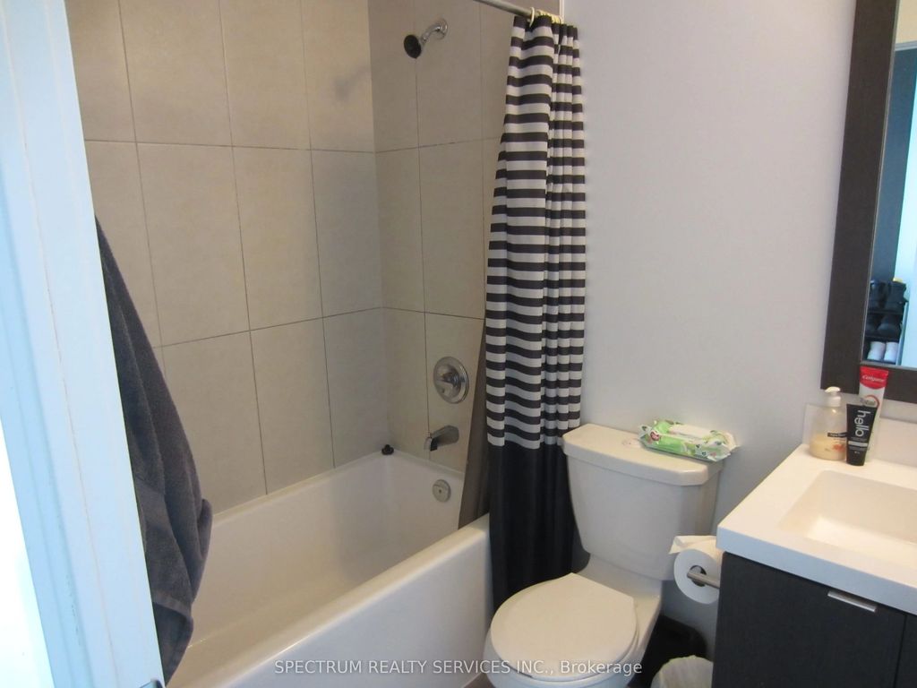 9 Mabelle Avenue 3325, Toronto W08