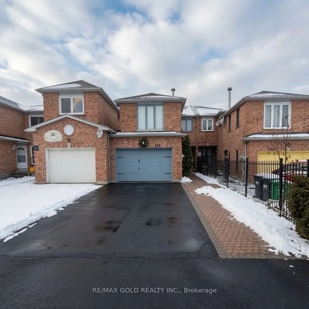 711 Ashprior Avenue, Mississauga