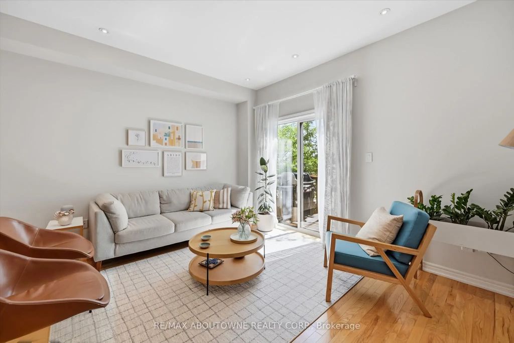 678 Rowley Common, Burlington