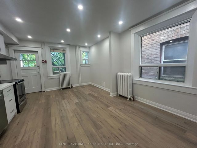 223 Roncesvelles Avenue 1, Toronto W01