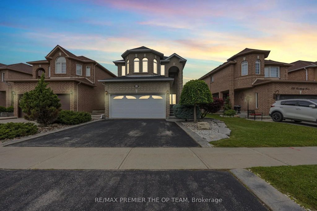 223 Landsbridge Street Lower, Caledon