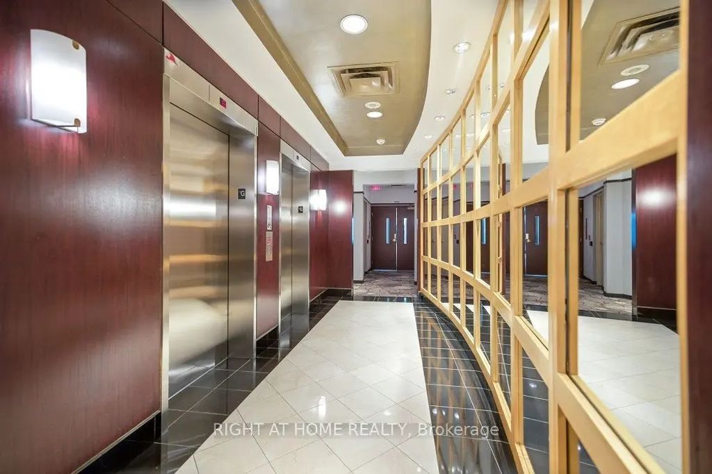 2111 Lake Shore Boulevard W 508, Toronto W06