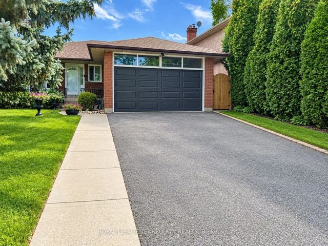 896 Fourth Street Lower, Mississauga