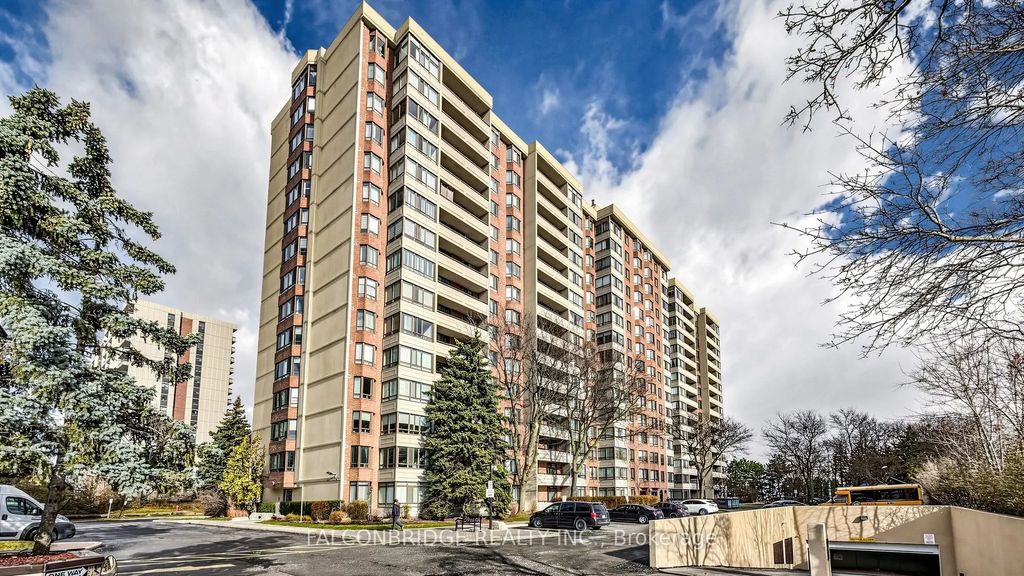 5 Lisa Street 203, Brampton