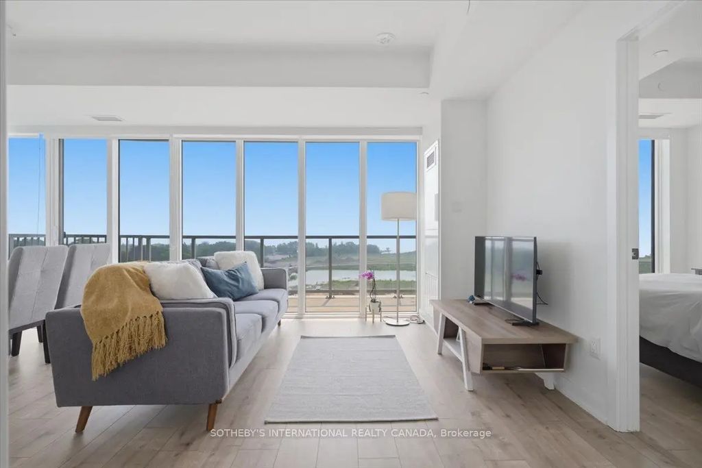 220 Missinnihe Way 705, Mississauga
