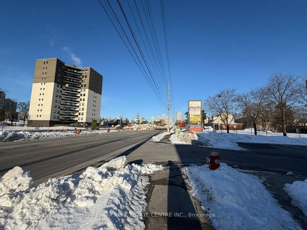 3085 Hurontario St Street 12, Mississauga