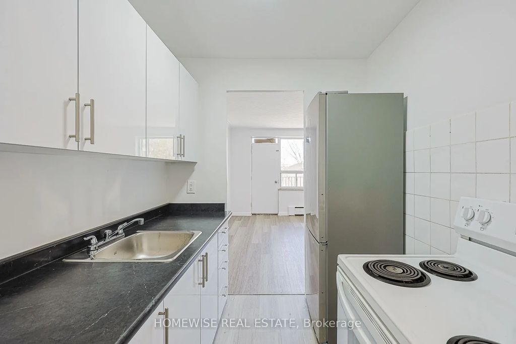 2204 Dufferin Street 202, Toronto W03