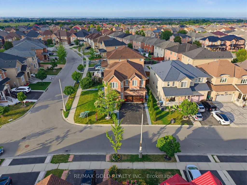 57 Quailvalley Drive, Brampton