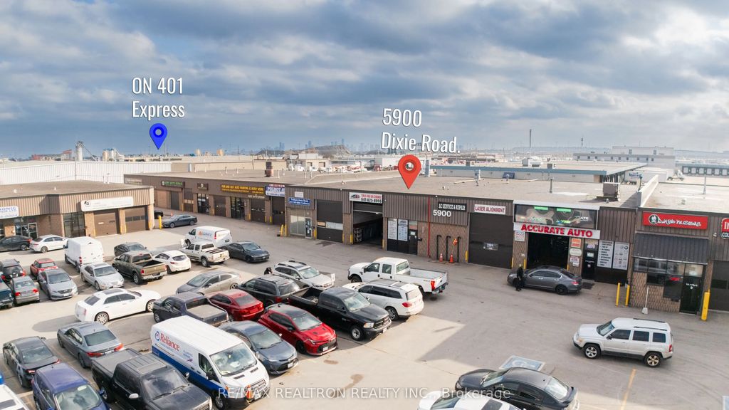 5900 Dixie Road 8b, Mississauga
