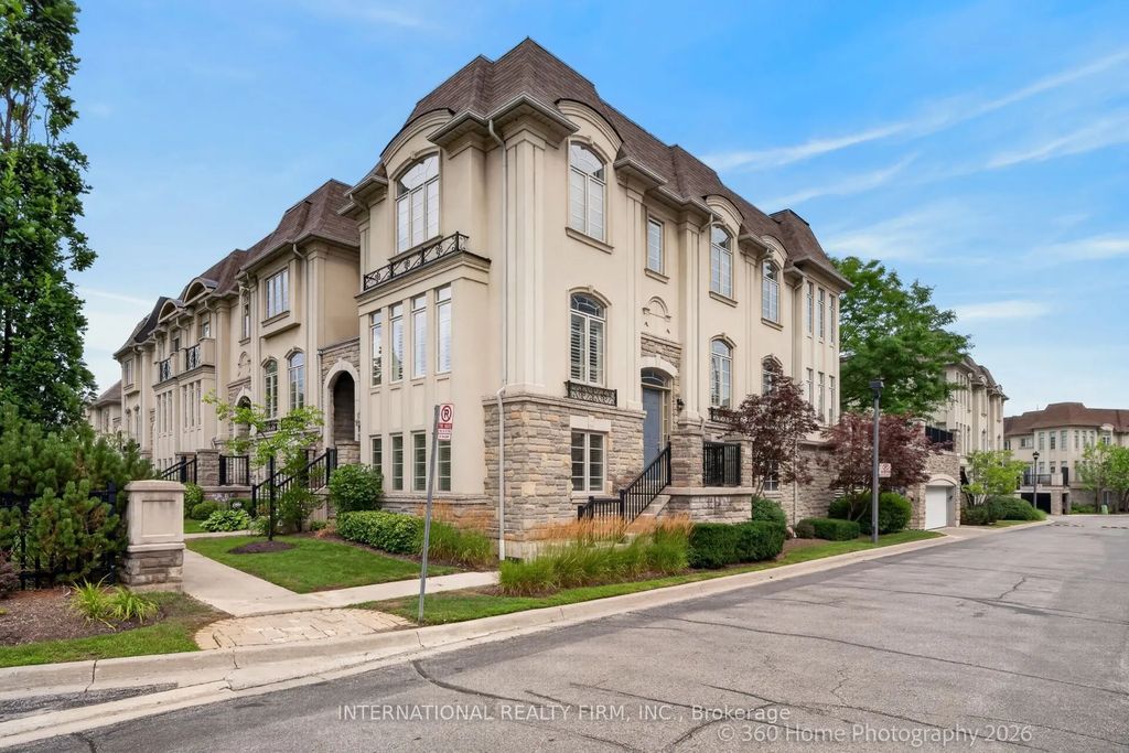 37-4135 Shipp Drive, Mississauga