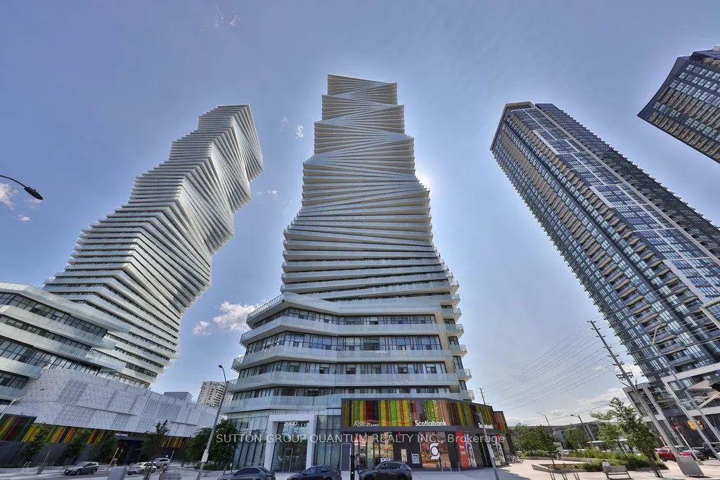 3900 Confederation Parkway 4001, Mississauga