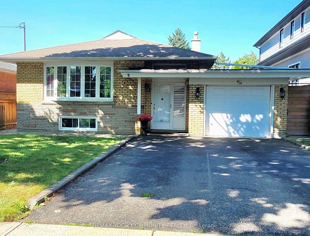 22 Baleberry Crescent, Toronto W09