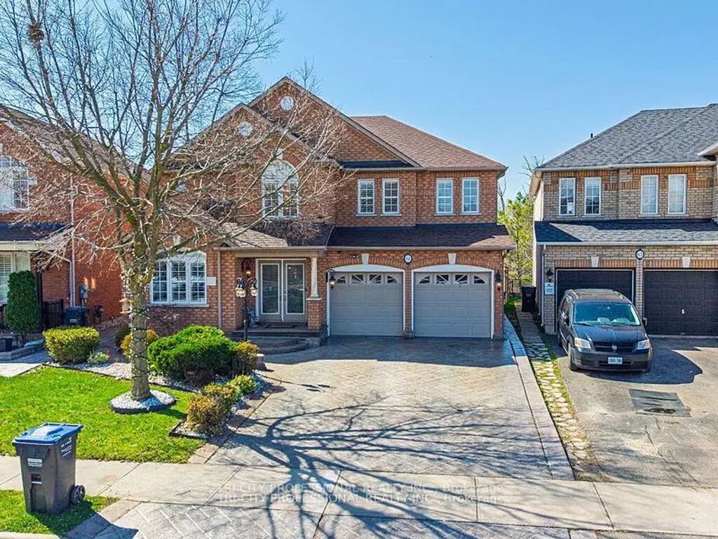 61 Woodvalley Drive, Brampton