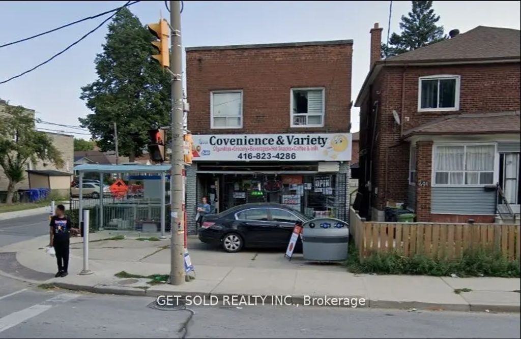 1693 Keele Street, Toronto W03