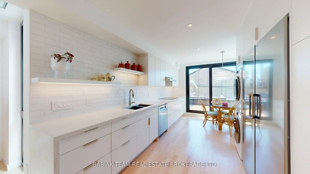 149 Maria Street Upper, Toronto W02