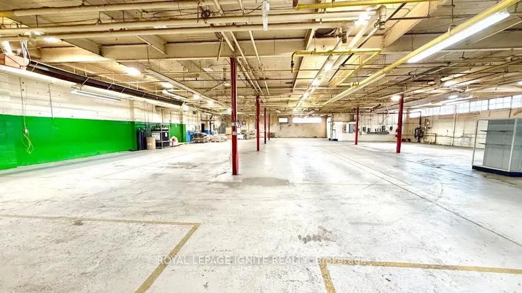 5 Racine Road 1b, Toronto W10