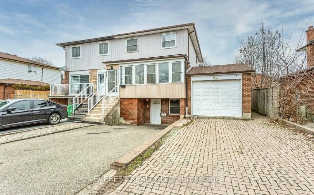 7549 Catalpa Road, Mississauga