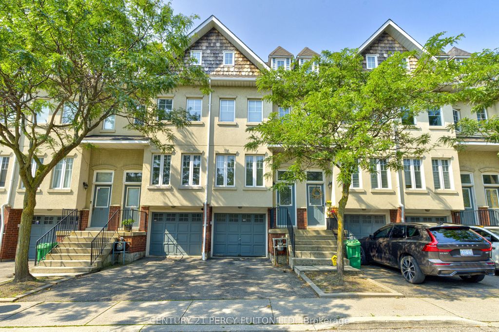 800 Dundas Street W 17, Mississauga