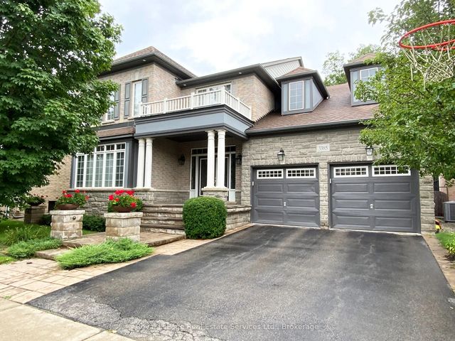 3385 Liptay Avenue, Oakville