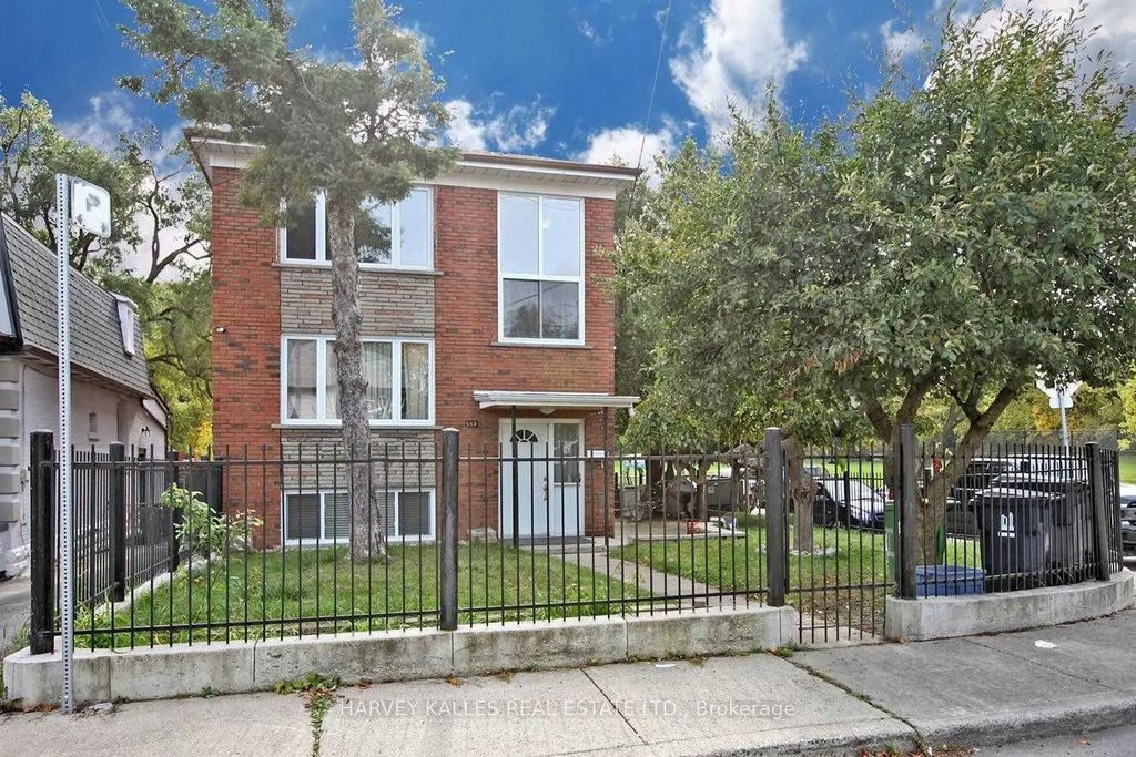 149 Kitchener Avenue Unit B, Toronto W03