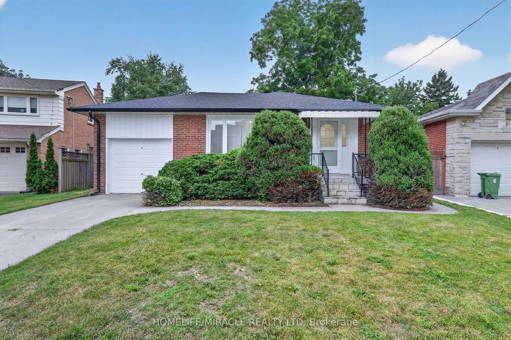 18 Elderfield Crescent, Toronto W08