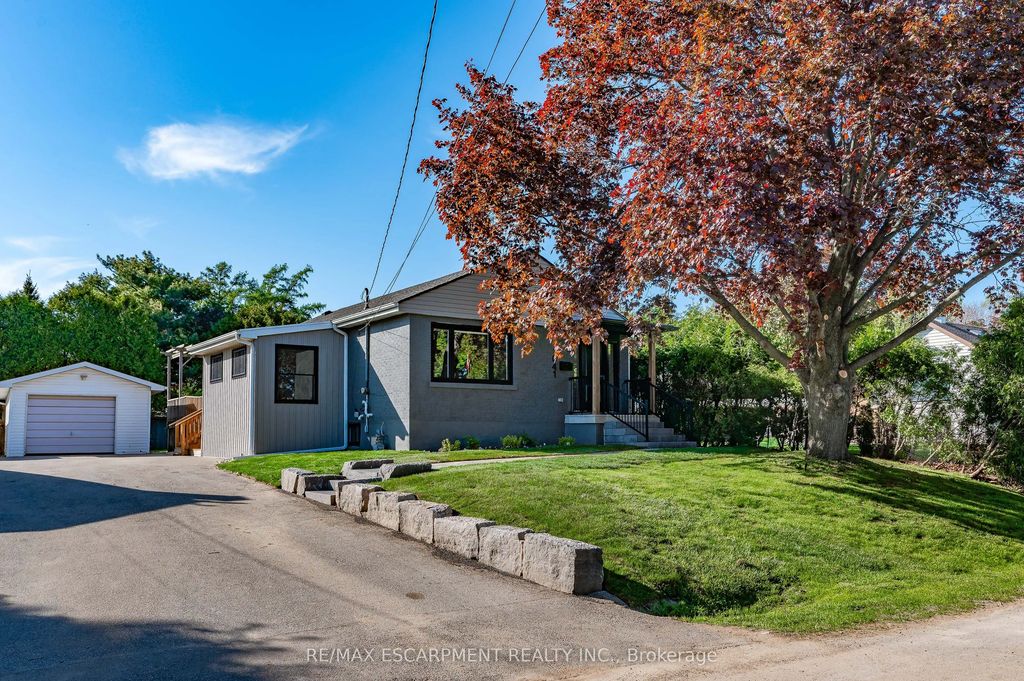 1041 Shepherd's Drive, Burlington