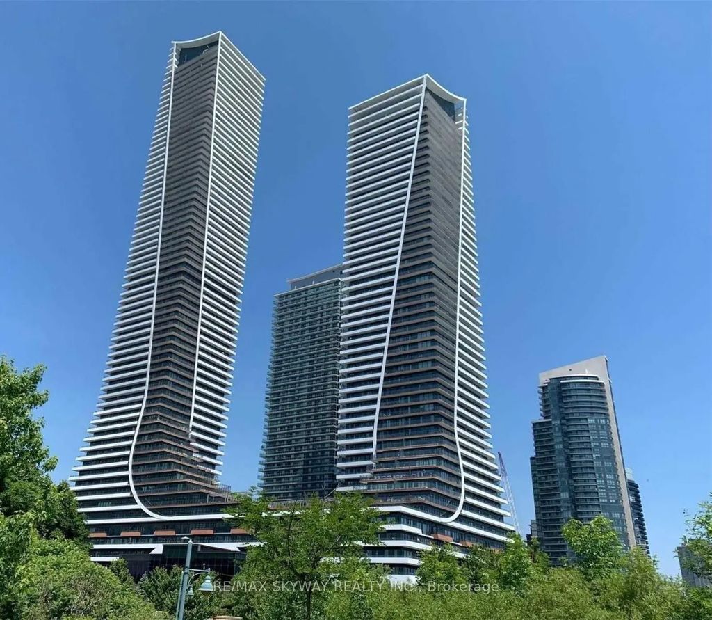 30 Shore Breeze Drive 4511, Toronto W06