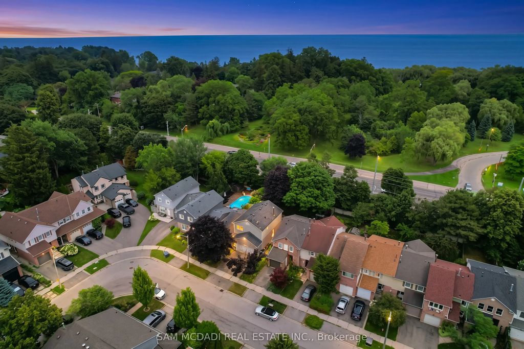 644 Sweetwater Place, Mississauga
