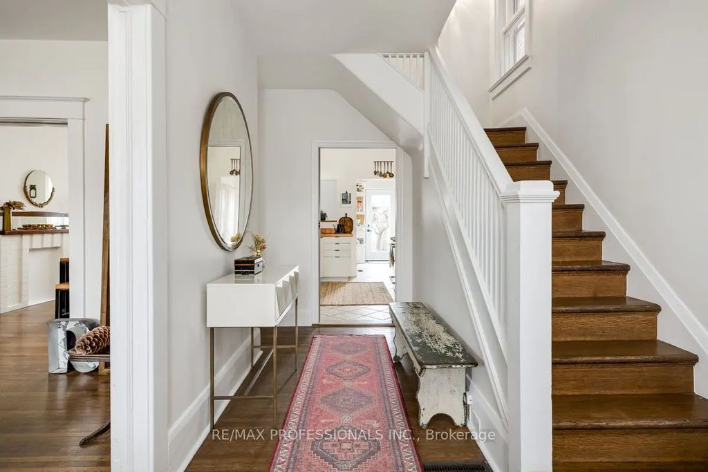 1381 Lansdowne Avenue, Toronto W03