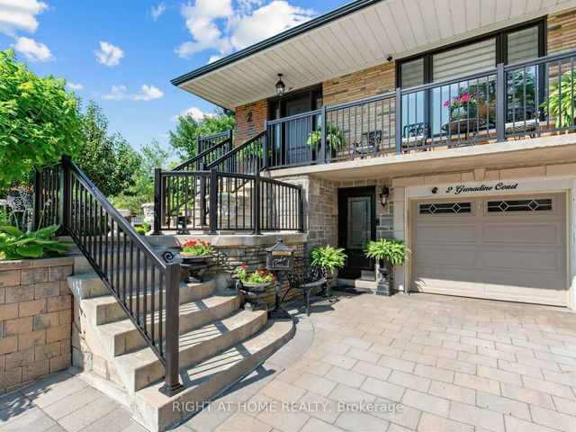 2 Grenadine Court, Toronto W05