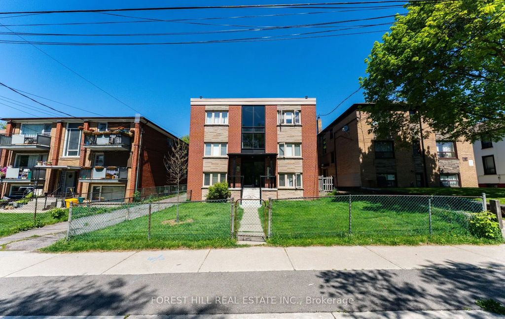 8 Victoria Street 5, Toronto W06