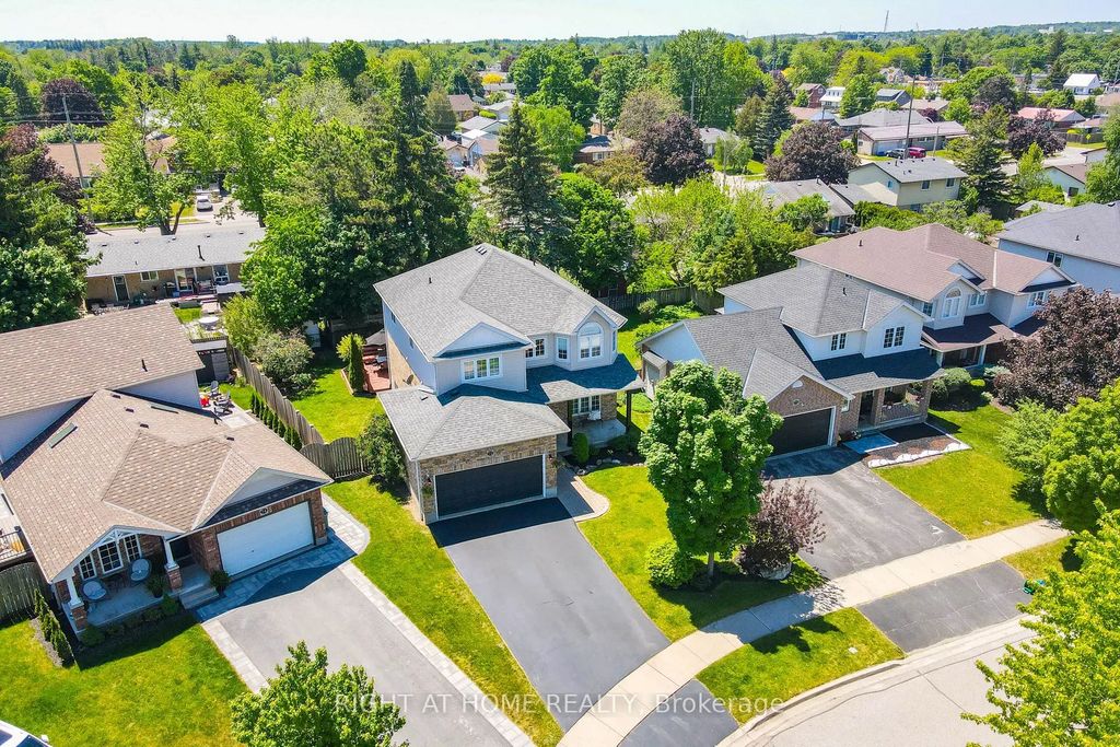 72 Beardmore Crescent, Halton Hills