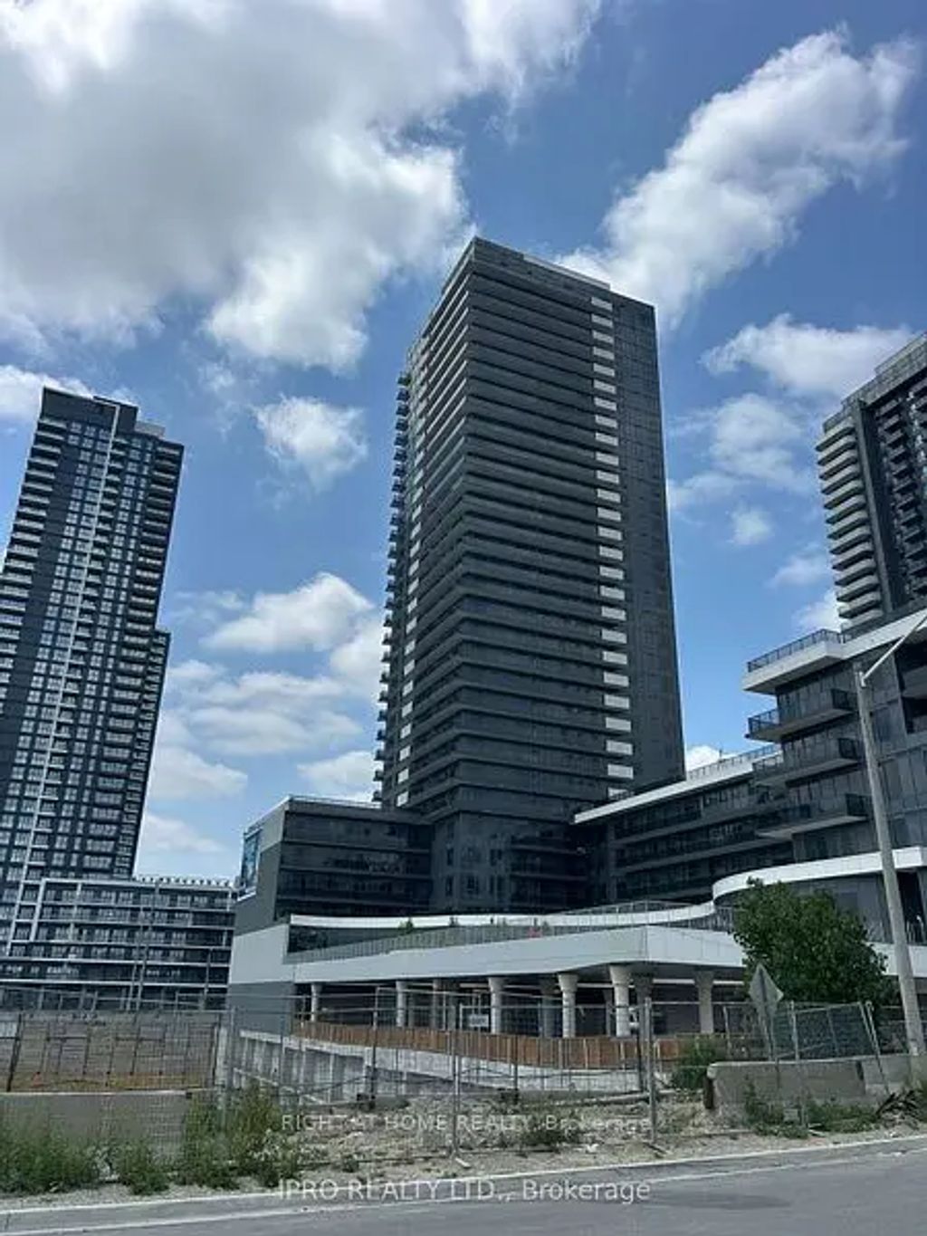 5105 Hurontario Street 706, Mississauga