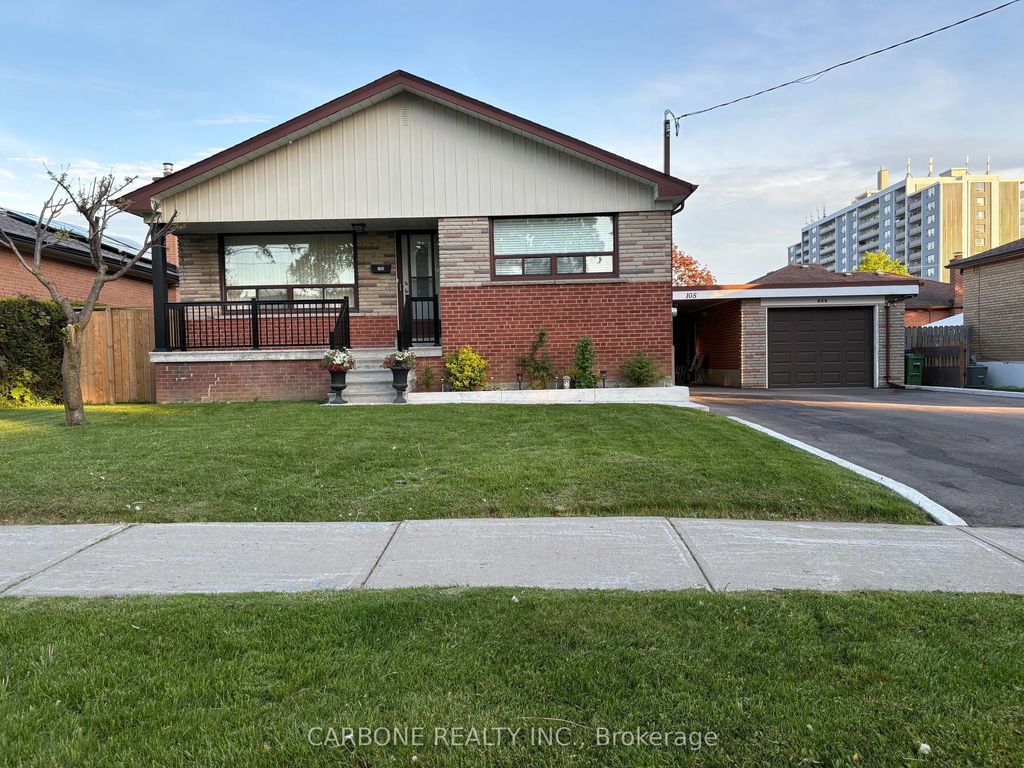 105 Hallsport Crescent, Toronto W05