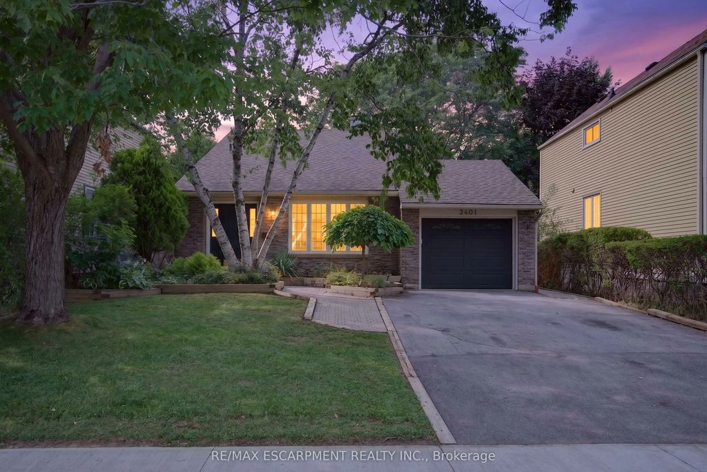3401 Rockwood Drive, Burlington