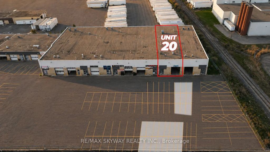 2070 Steeles Avenue E 20, Brampton