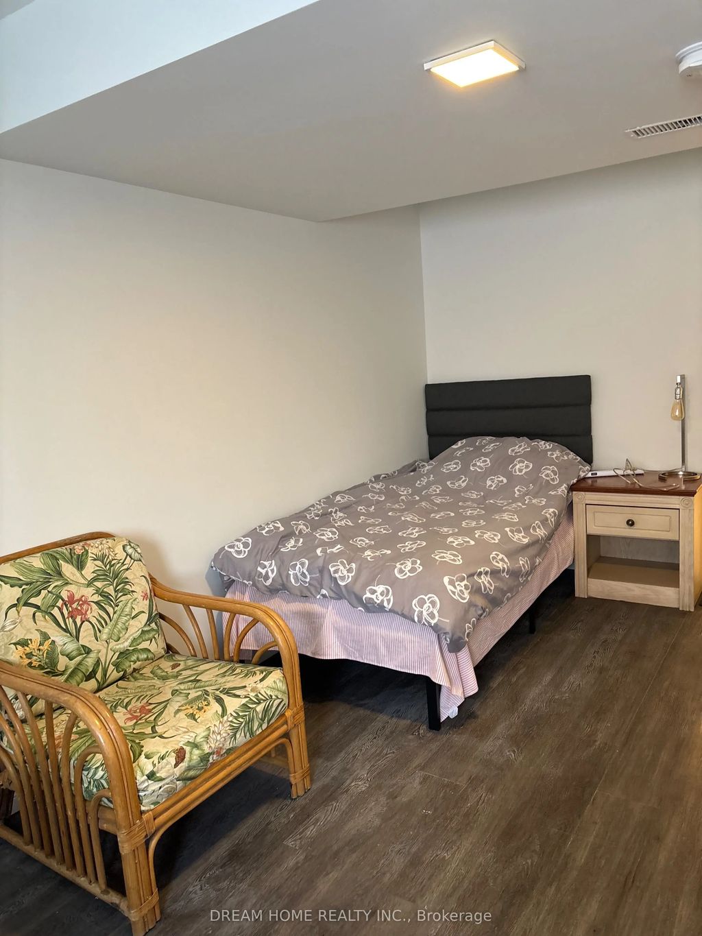 850 Clarkson Road S Studio A, Mississauga