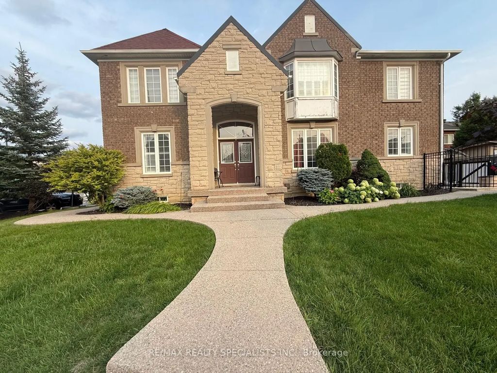 12 Donherb Crescent Upper, Caledon