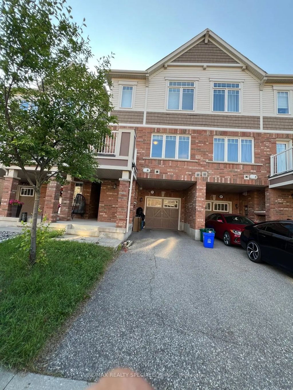 285 Casson Point, Milton