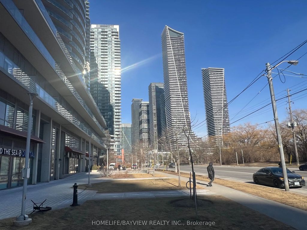 2240 Lake Shore Boulevard W 104, Toronto W06